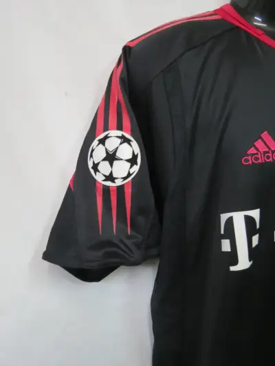 Camiseta Bayern Munich negra Adidas edición Champions - miniatura 3