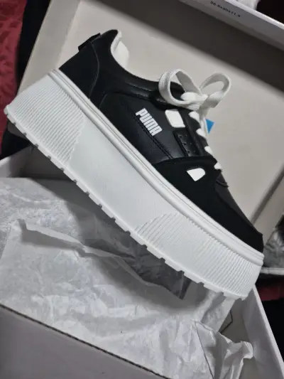 Zapatillas negras con plataforma - miniatura 1