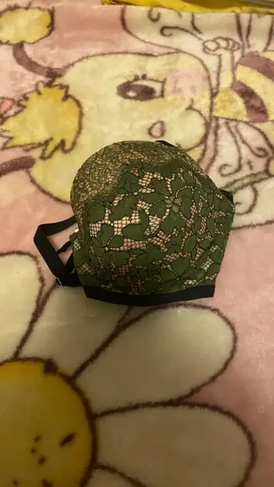 Sostén de encaje verde Victoria's Secret 32DD - miniatura 1
