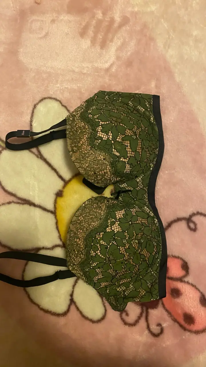Sostén de encaje verde Victoria's Secret 32DD - 2