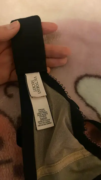Sostén de encaje verde Victoria's Secret 32DD - miniatura 3
