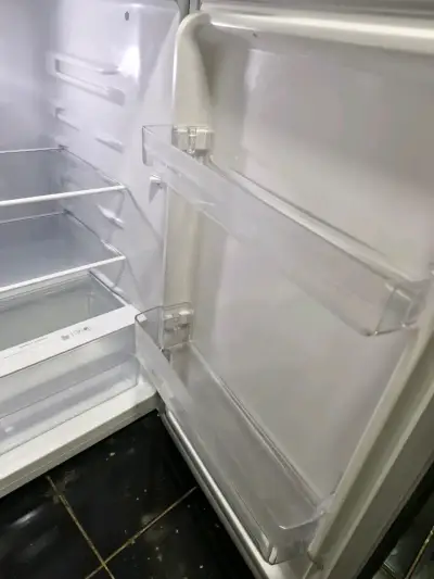 Refrigerador Mademsa de acero inoxidable A+ - miniatura 2