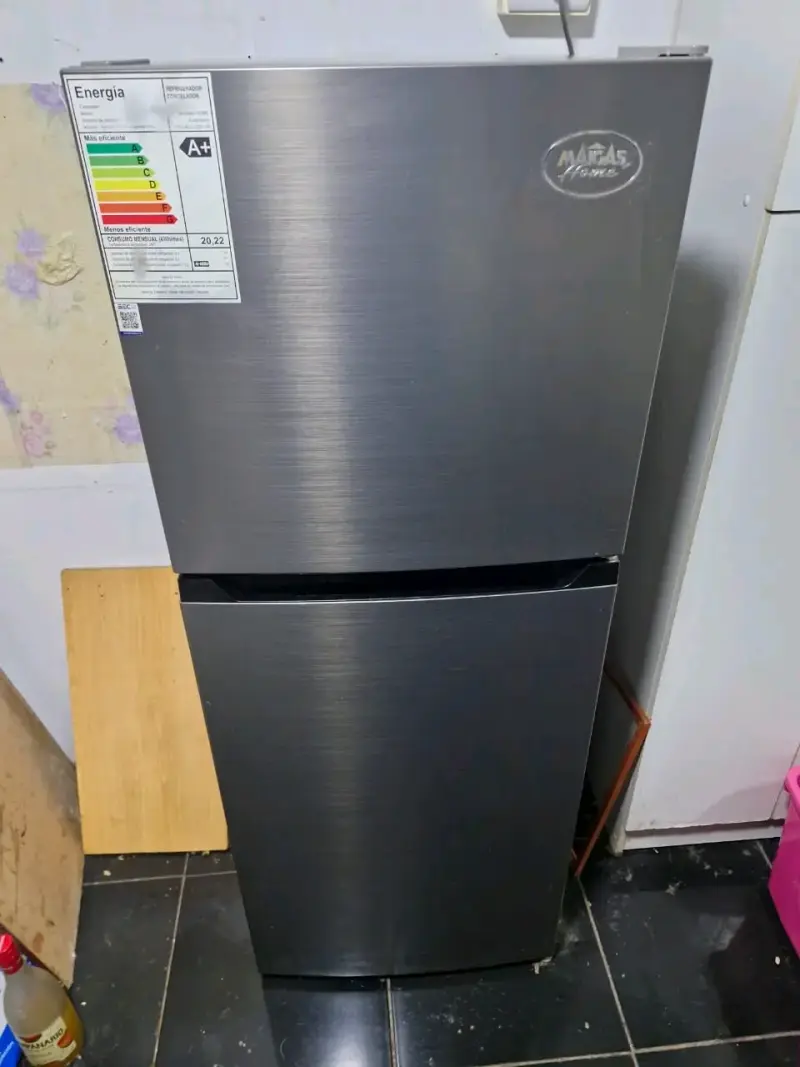 Refrigerador Mademsa de acero inoxidable A+ - 4