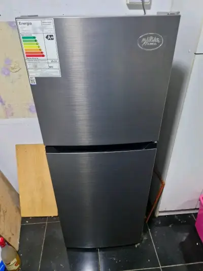 Refrigerador Mademsa de acero inoxidable A+ - miniatura 4