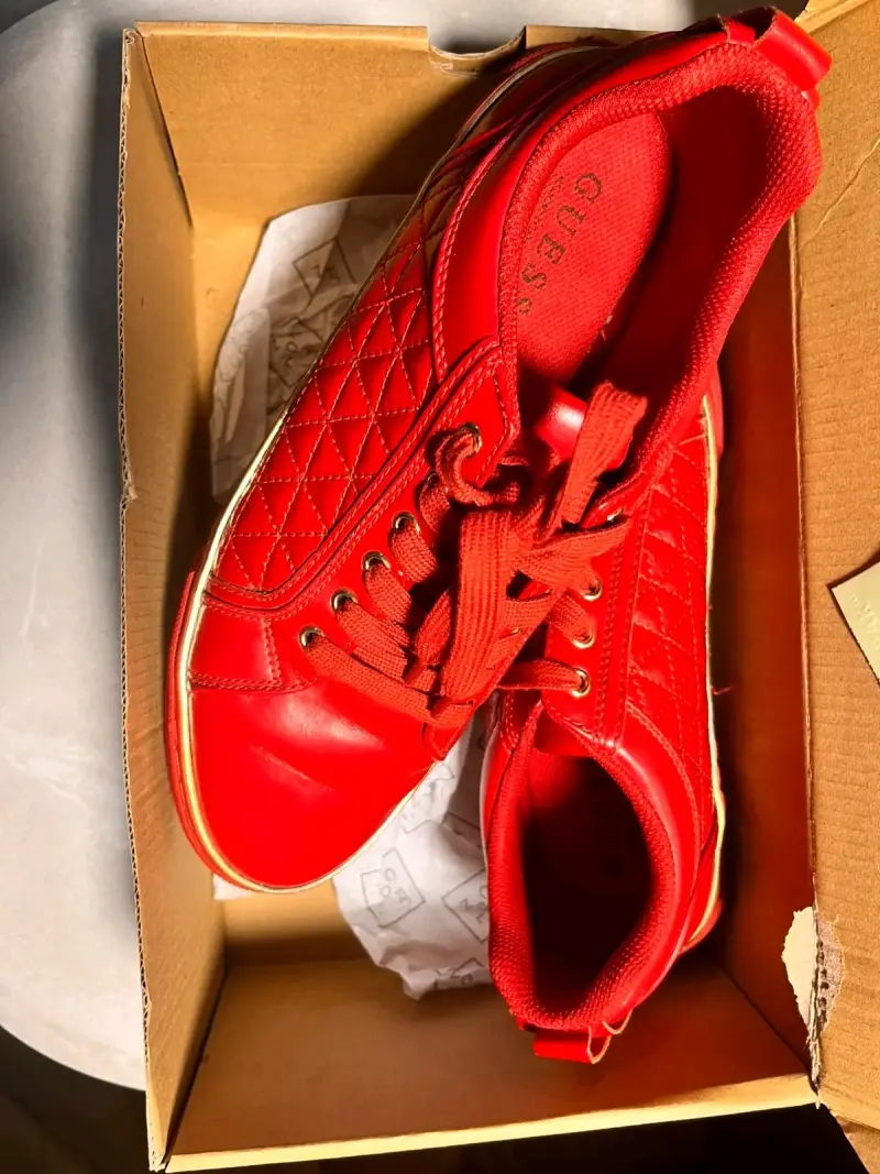 Zapatillas rojas Guess para hombre - 2