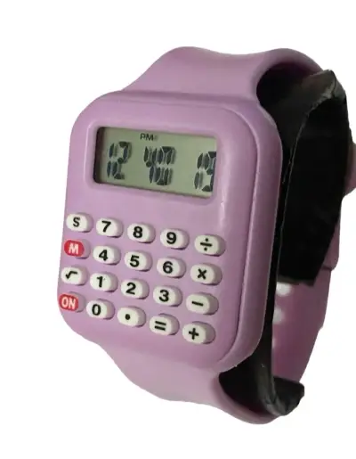 Reloj calculadora digital rosado para niñas. Nuevo - miniatura 2