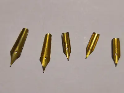 Plumas antiguas alemanas enchapadas en 14k - miniatura 3