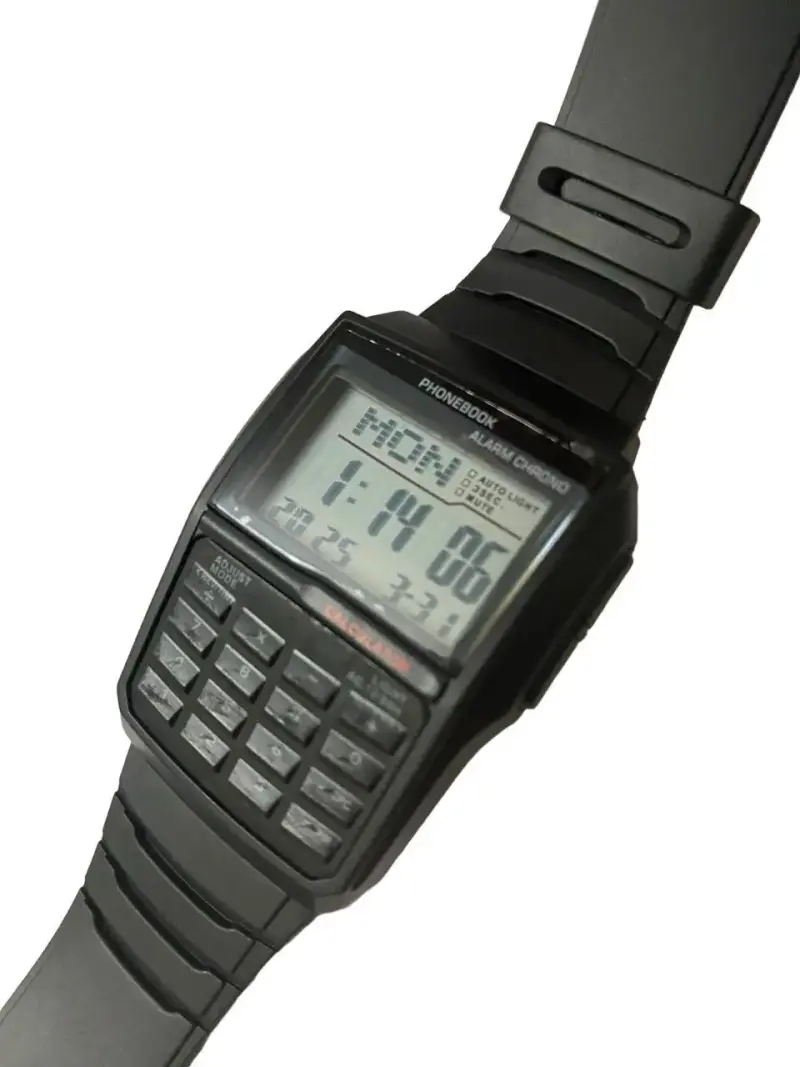 Reloj calculadora digital con alarma y cronómetro - 3
