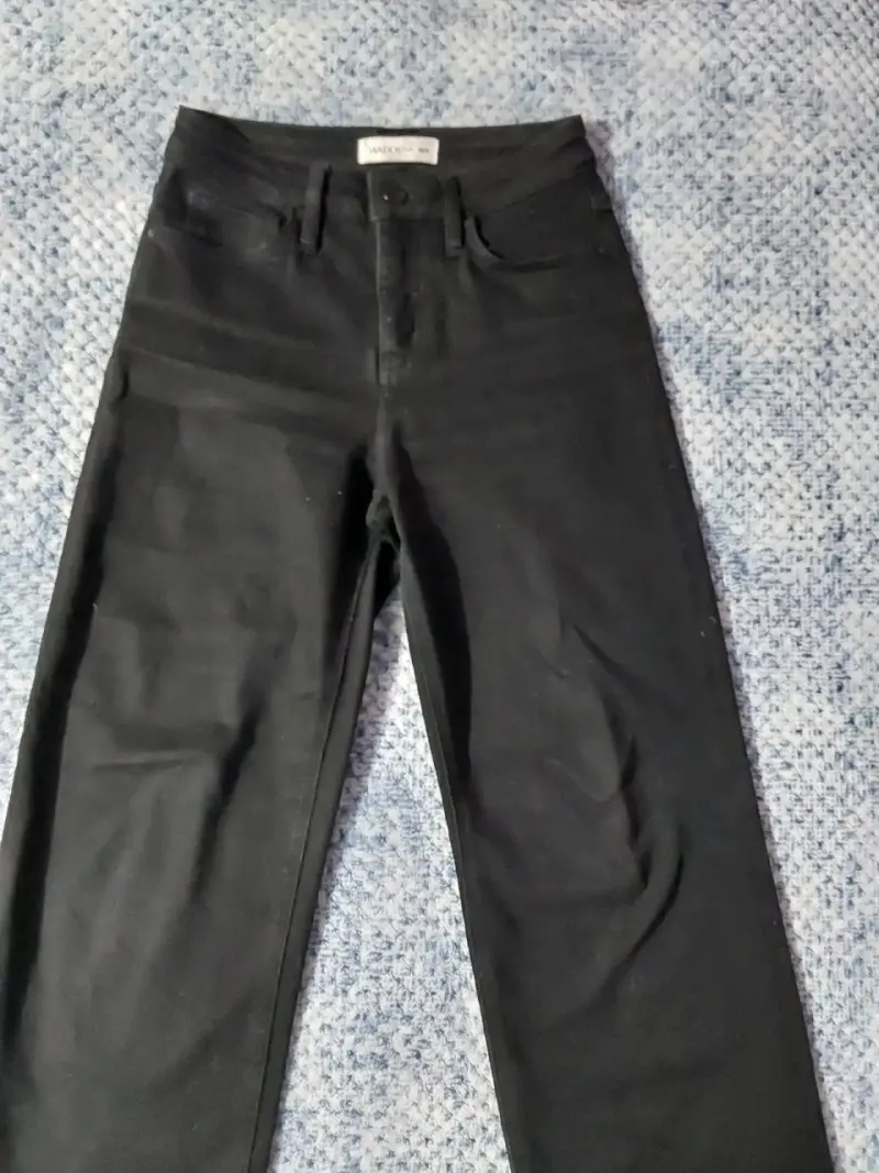 Pantalones negros de mezclilla para mujer - 2