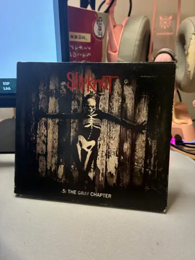 .5: The Gray Chapter Edición Deluxe CD - miniatura 1