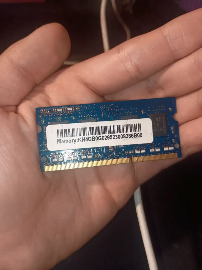 OFERTA Memoria RAM 4GB SK Hynix DDR3 para Laptop - 2