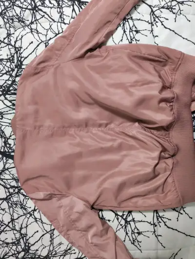 Chaqueta bomber rosa para mujer - miniatura 2