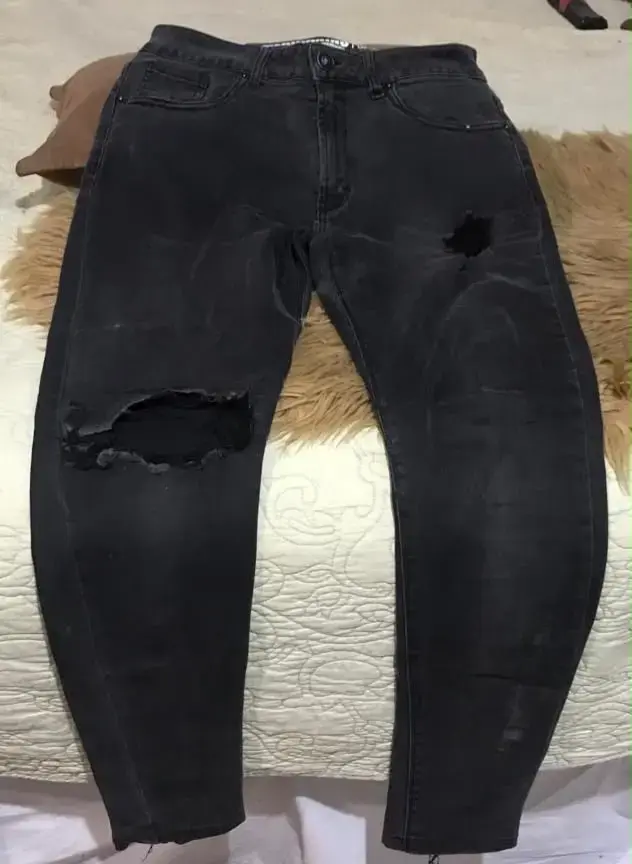 Pantalones casuales grises Zara para hombre - 2