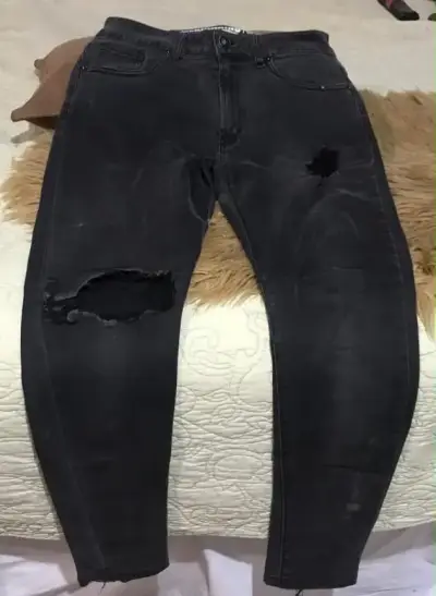 Pantalones casuales grises Zara para hombre - miniatura 2