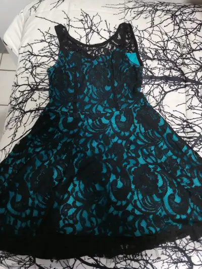 Vestido de encaje negro y azul talla S - miniatura 1