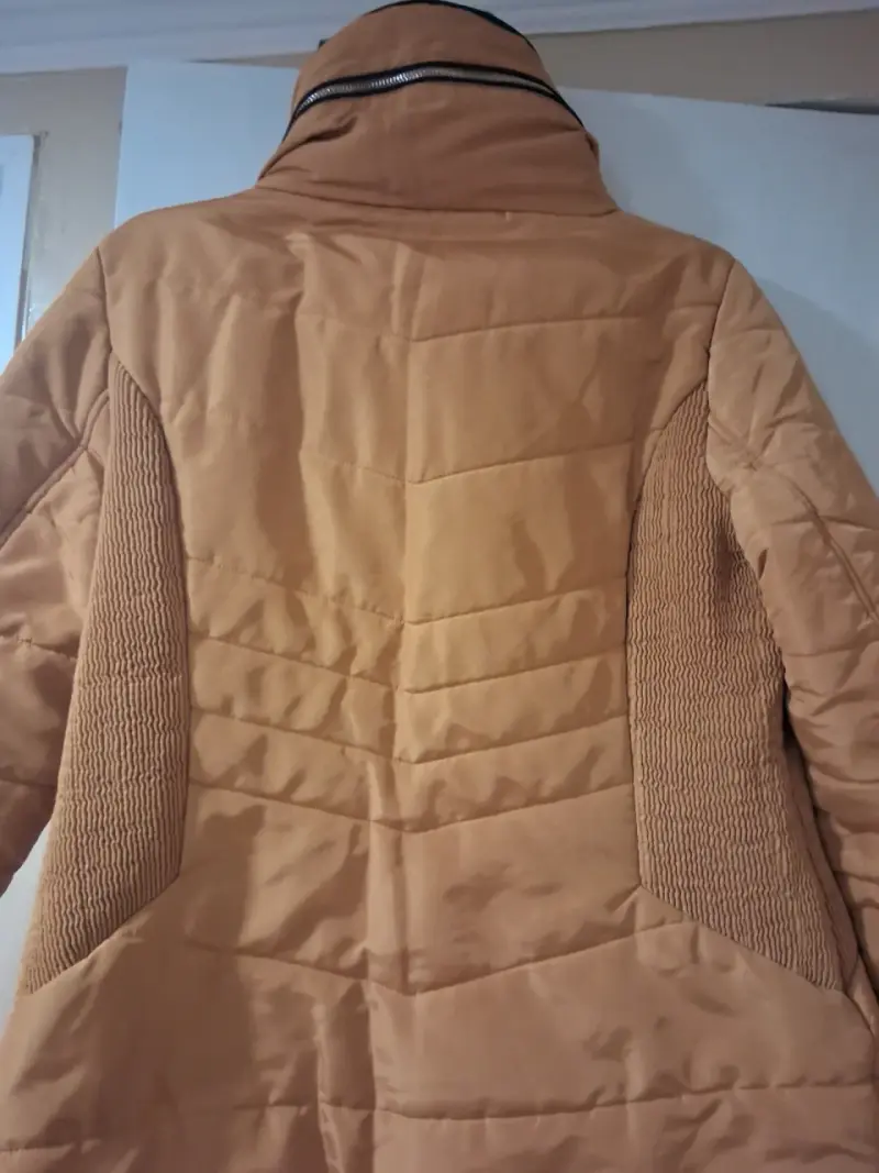 Chaqueta acolchada para mujer color mostaza - 6