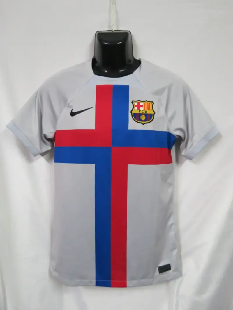 Camiseta Nike FC Barcelona gris con cruz Talla S - 1
