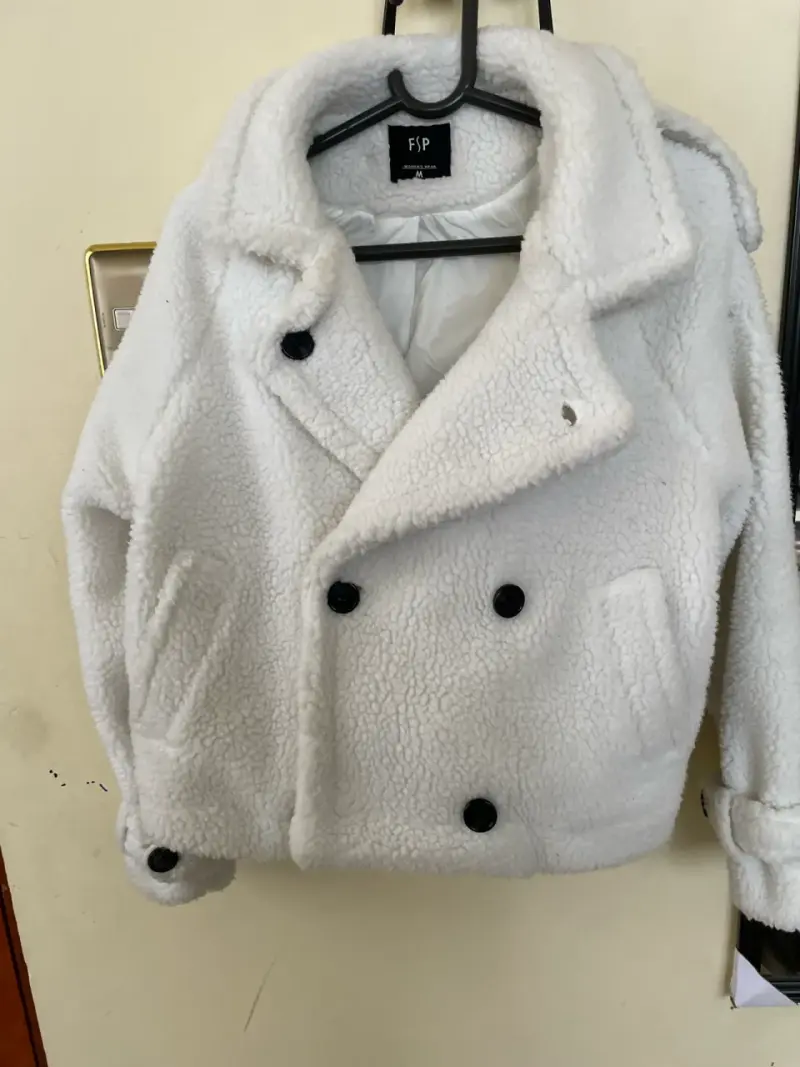 Chaqueta de lana blanca FSP para mujer