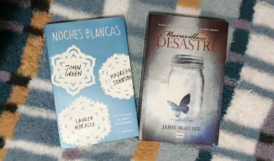 Libros 'Noches Blancas' y 'Maravilloso Desastre' en buen estado - miniatura 1