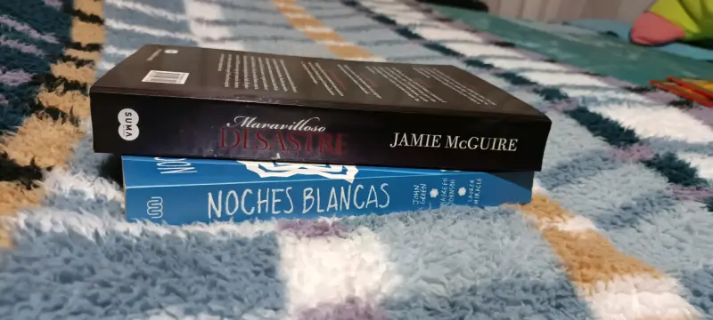 Libros 'Noches Blancas' y 'Maravilloso Desastre' en buen estado - 2