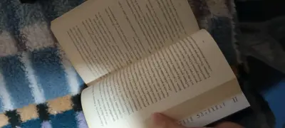 Libros 'Noches Blancas' y 'Maravilloso Desastre' en buen estado - miniatura 3