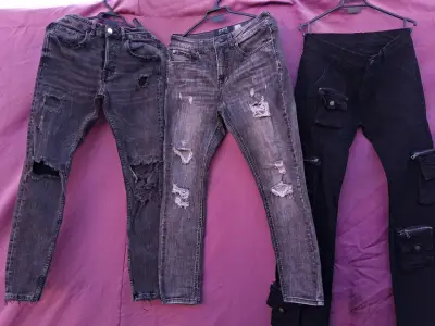 Lote de jeans rotos para hombre Zara y Foster - miniatura 1