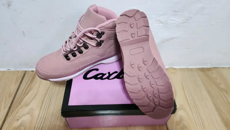 Botas de montaña rosadas para mujer - 1