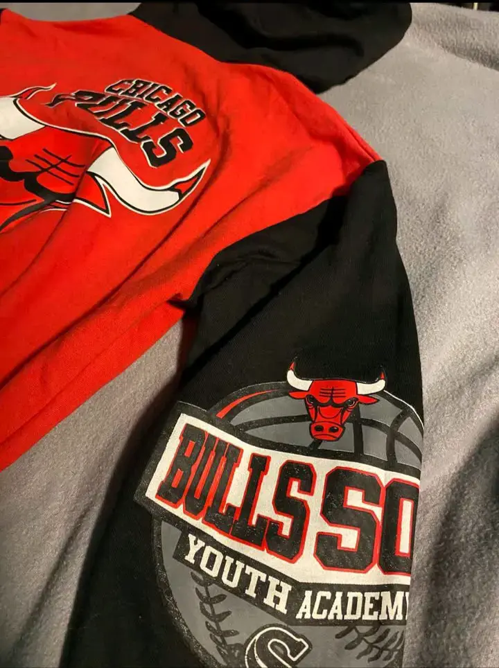 Polerón Chicago Bulls con capucha y cierre - 2