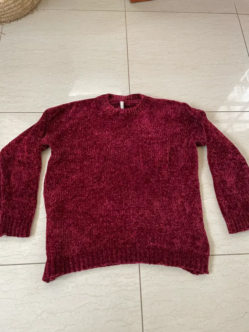 Suéter de lana rojo para mujer