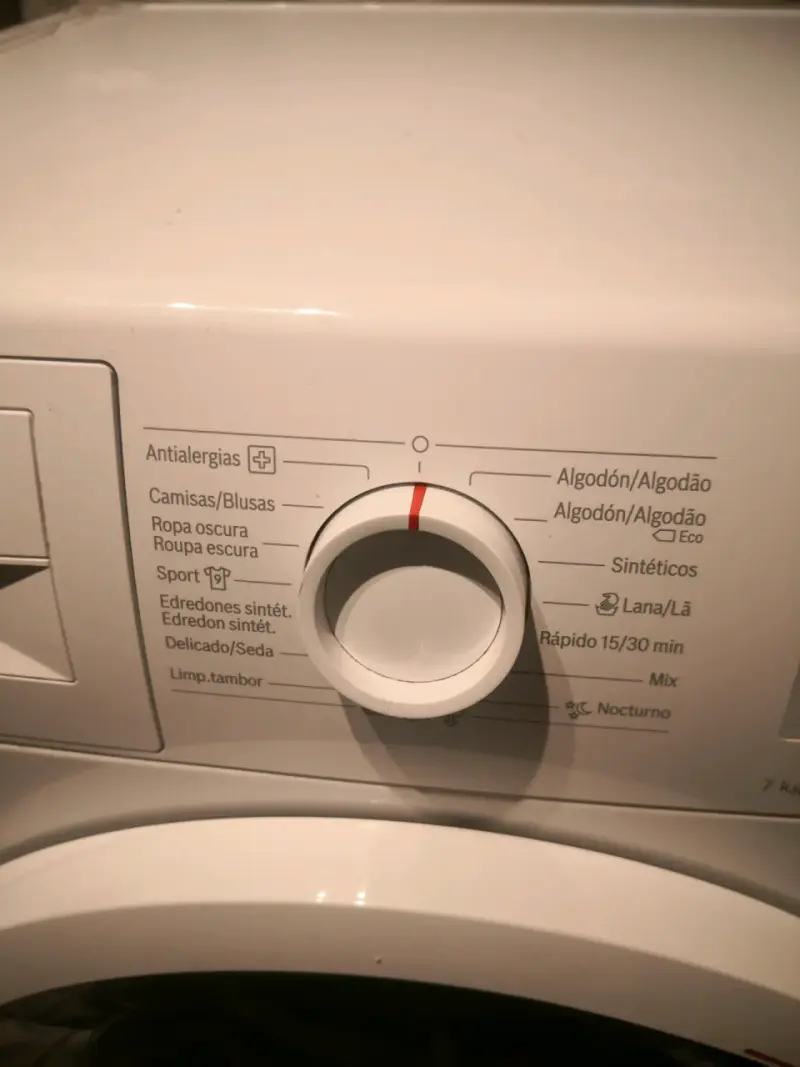 Lavadora Bosch Serie 4 de carga frontal - 3