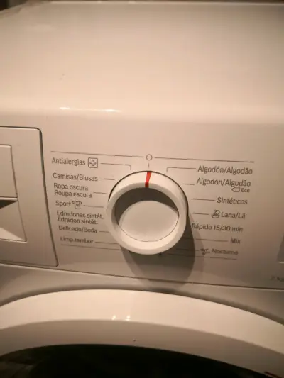 Lavadora Bosch Serie 4 de carga frontal - miniatura 3