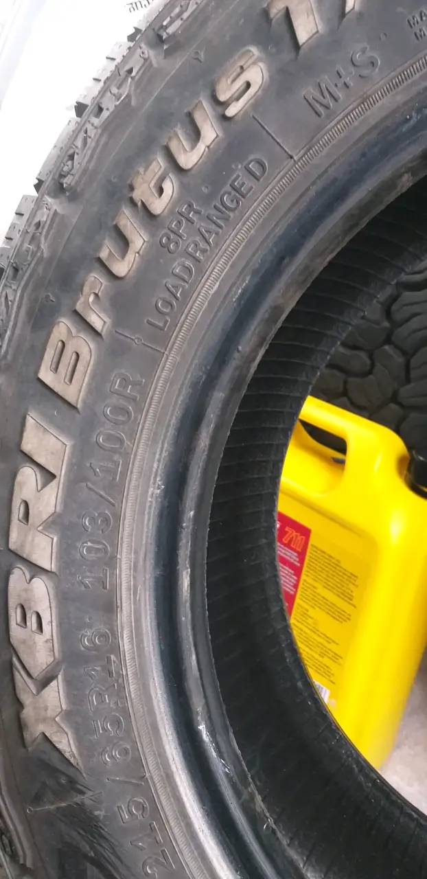 Neumáticos XBRI Brutus 215/65R16 usados - 1