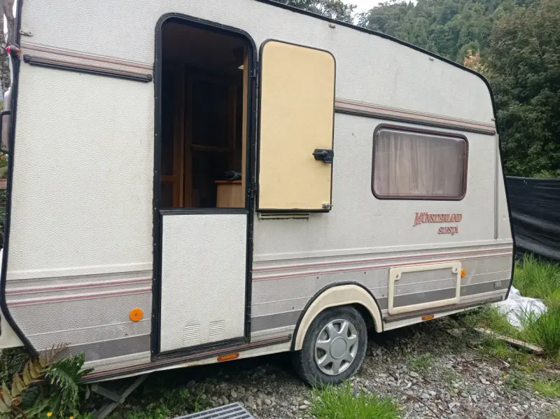 Caravana LMC Munsterland 530K en buen estado - 2