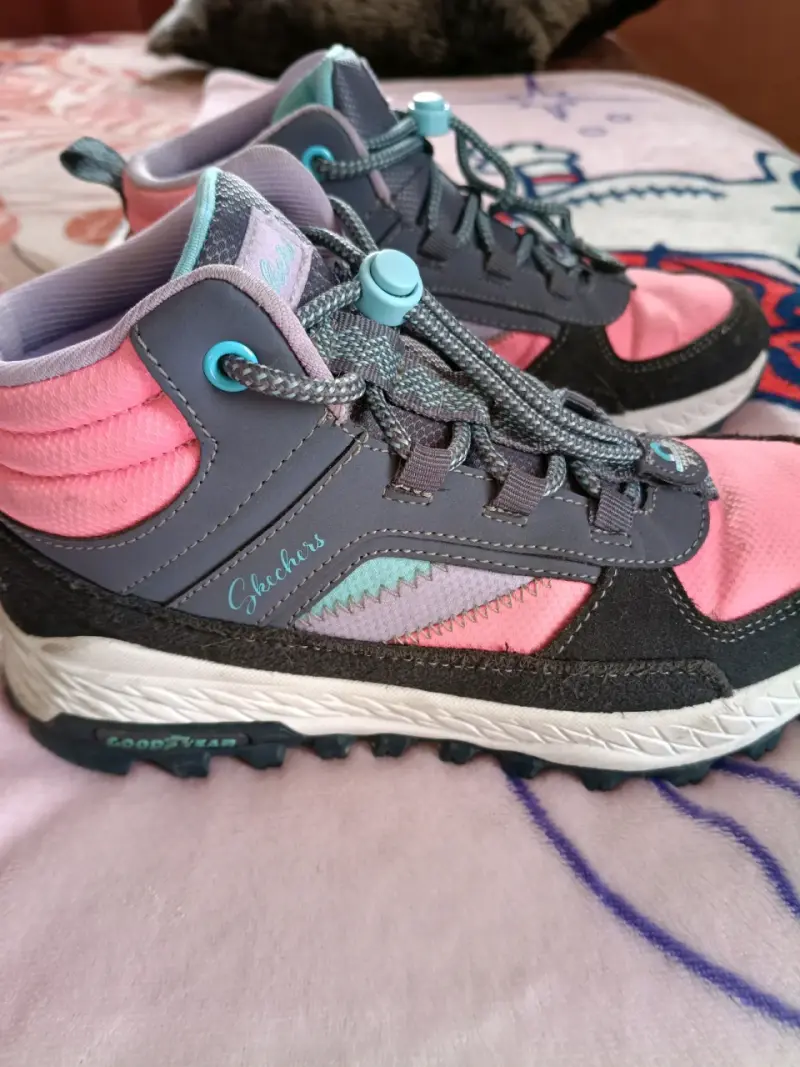 Zapatillas Skechers para mujer color rosa y gris - 1