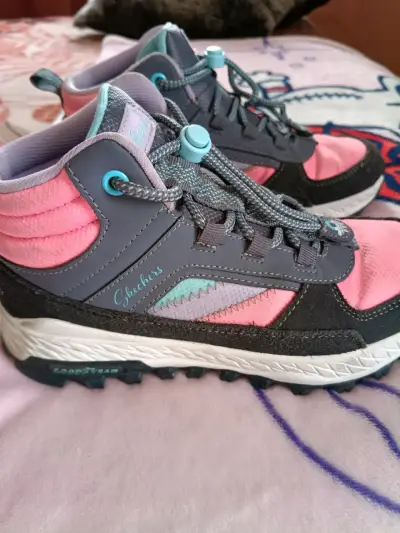 Zapatillas Skechers para mujer color rosa y gris - miniatura 1