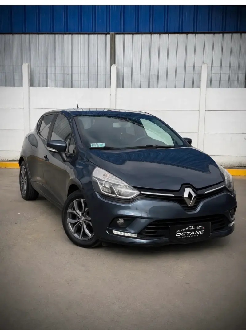 Auto Renault Clio 2019 en buen estado