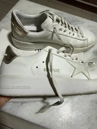 Zapatillas blancas Golden Goose - miniatura 1