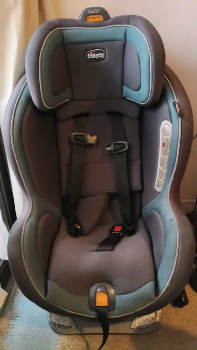 Silla de Auto Convertible Chicco NextFit IX - miniatura 1