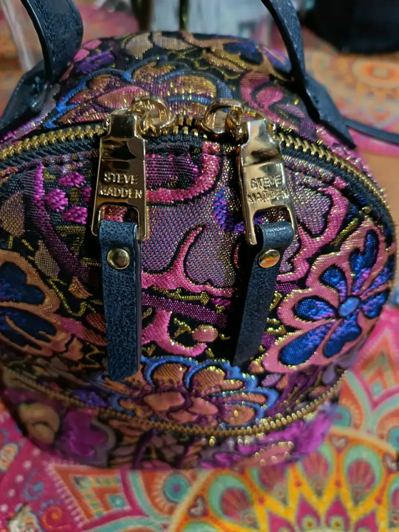 Mochila bordada floral Steve Madden - 2