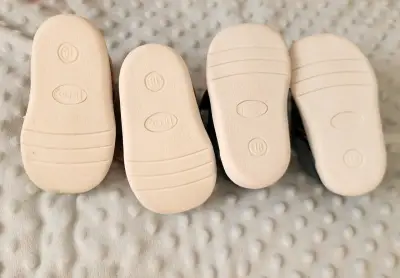 Vendo zapatos de bebe niño los 3pares x 15.000 - miniatura 2