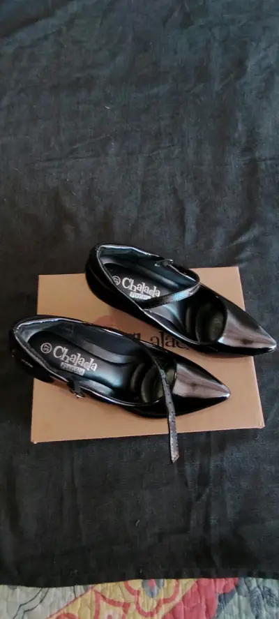 Zapatos de tacón negro talla 37 un solo uso - miniatura 3