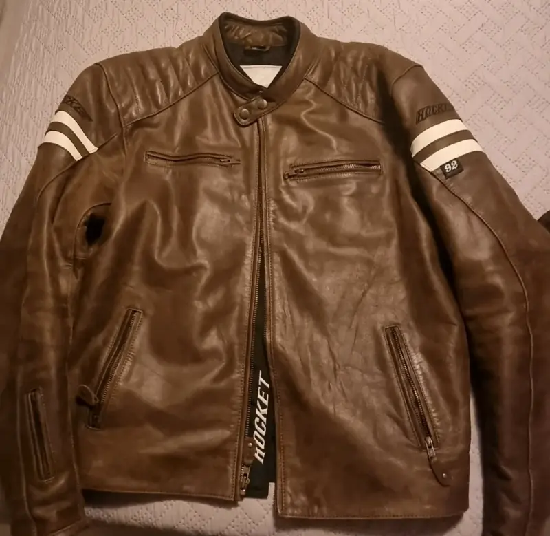 Chaqueta de cuero marrón para motociclista - 1
