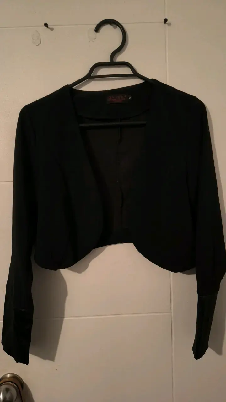 Bolero negro elegante para mujer - 1
