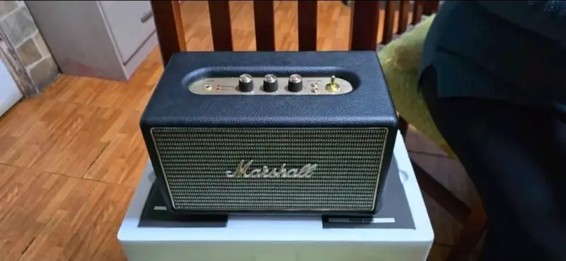 Parlante Bluetooth Marshall Acton compacto - 6