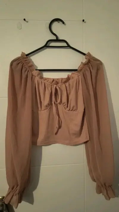 Blusa corta de hombros descubiertos color rosa - miniatura 1