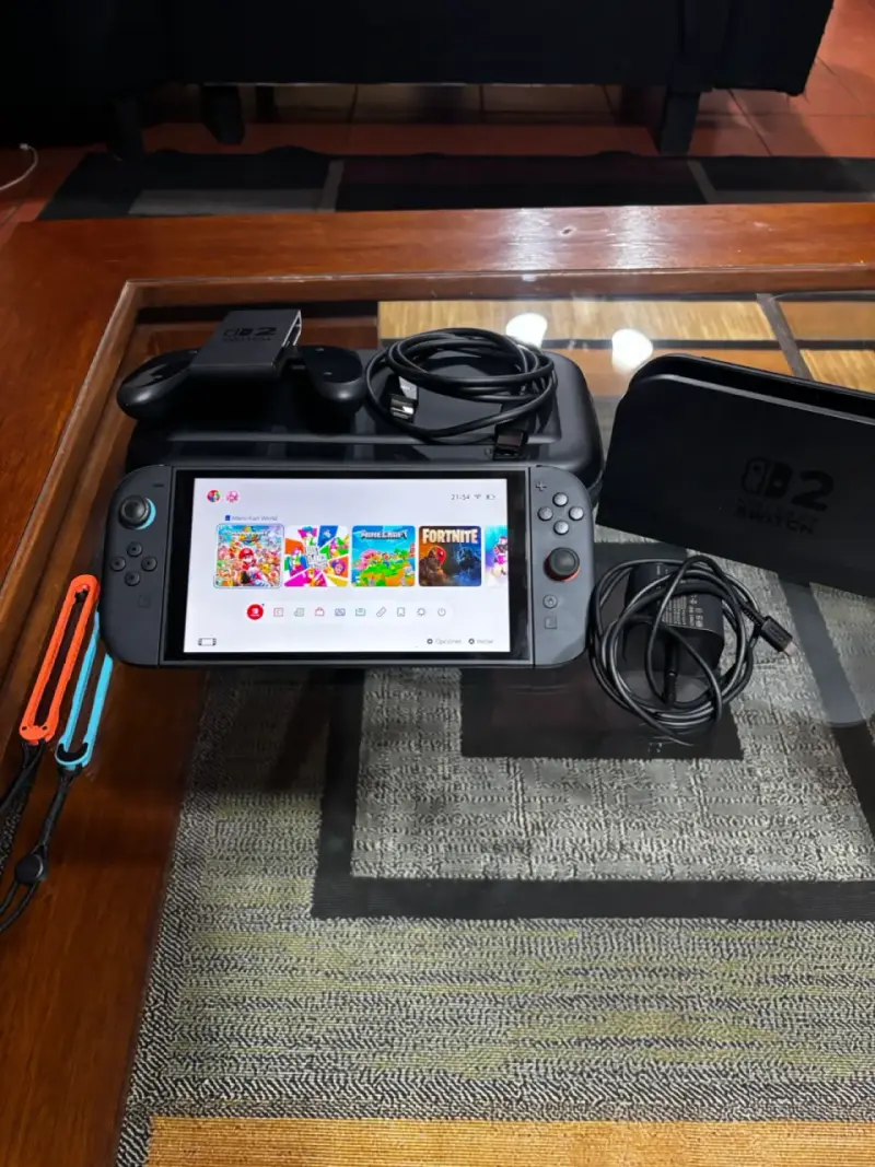 Nintendo Switch 2 + 2 Juegos (Mario Kart World y M - 2