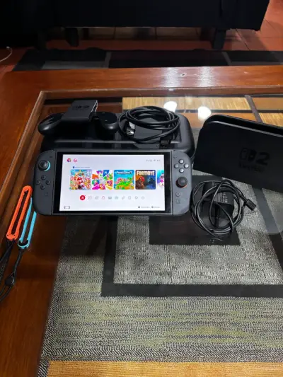 Nintendo Switch 2 + 2 Juegos (Mario Kart World y M - miniatura 2