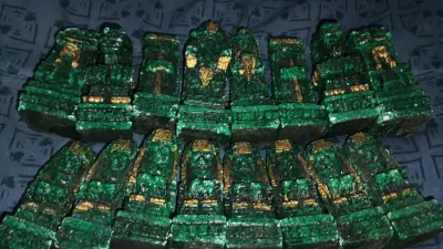 Figuras Decorativas de Piedra Verde y Blanca - miniatura 3
