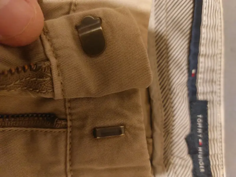 Pantalones beige Tommy Hilfiger para hombre - 3