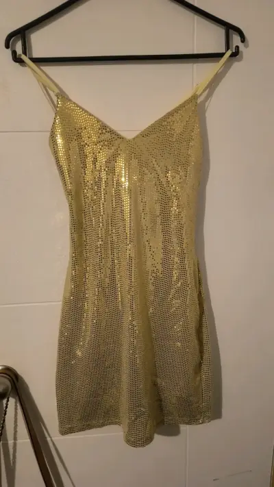 Vestido corto dorado con lentejuelas - miniatura 1